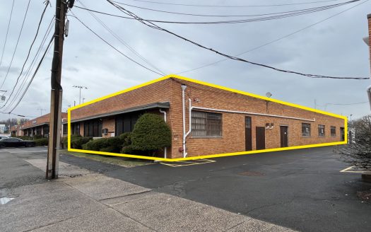 55 Thomas Road N – Light Industrial Warehouse